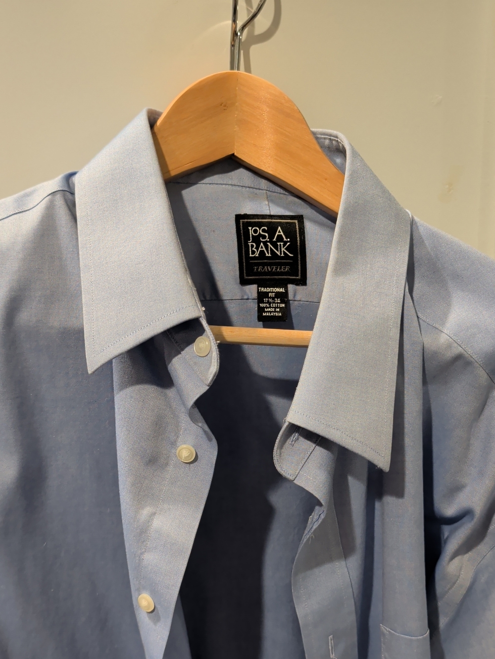 Jos. A. Bank Light Blue Men's Dress Shirt - Classic Collar